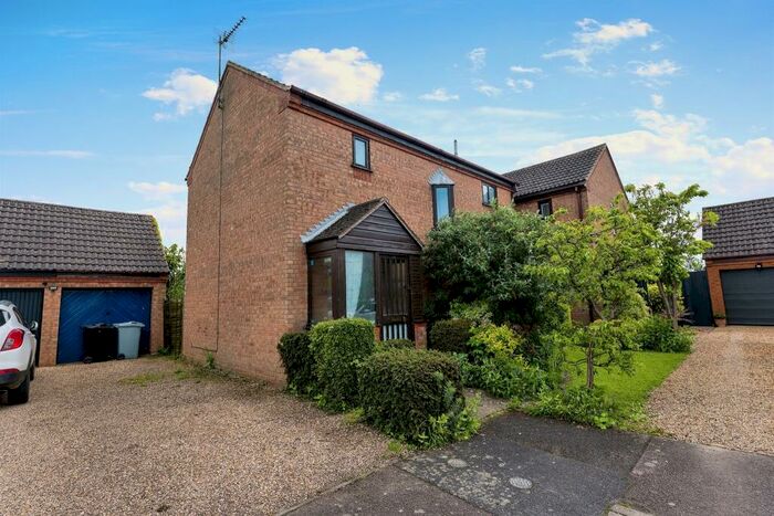 3 Bedroom Detached House For Sale In Churchfields Road, Folkingham, Sleaford, NG34