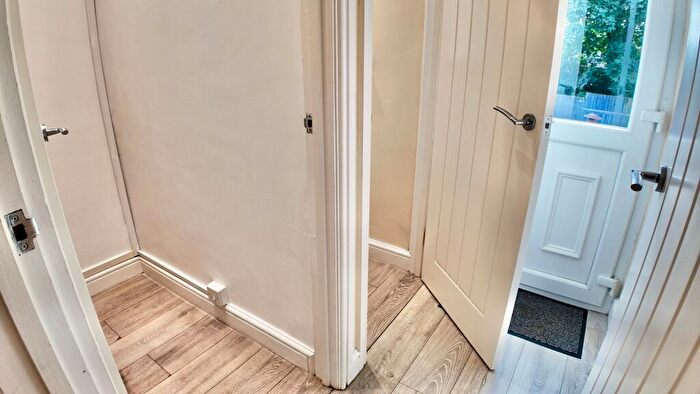 3 Bedroom Terraced House For Sale In Brynglas Avenue, Pontllanfraith, NP12