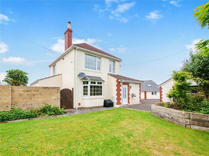 4 Bedroom Bungalow For Sale In Detached House With Two Annexe Buildings, BA3