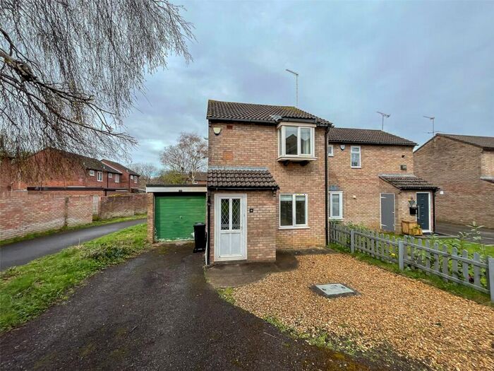2 Bedroom End Of Terrace House To Rent In York Close, Stoke Gifford, Bristol, South Gloucestershire, BS34