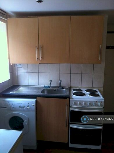 Studio To Rent In Fl- Bedford Street Roath, Cardiff, CF24