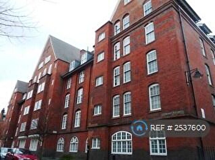 3 Bedroom Flat To Rent In Walton House, London, E2