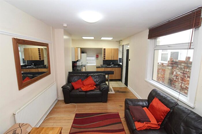 5 Bedroom House To Rent In Tewkesbury Street, Cathays, Cardiff, CF24