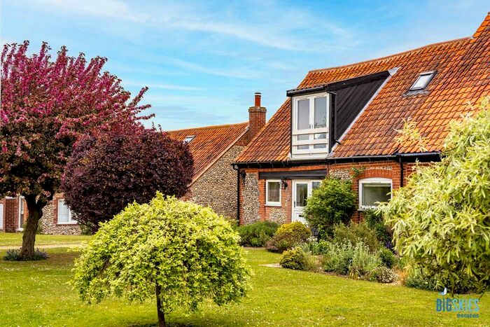 2 Bedroom Cottage For Sale In Buttlands Close, Binham, NR21