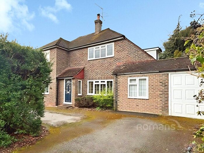 5 Bedroom Detached House For Sale In Boxalls Grove, Aldershot, Hampshire, GU11