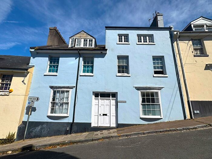 1 Bedroom Flat For Sale In Warren Hill, Torquay, TQ2