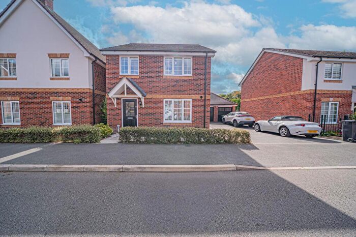 4 Bedroom Detached House For Sale In Barton Drive, Knowle, B93