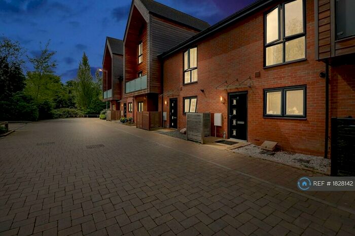 2 Bedroom Terraced House To Rent In Brooks Mews, Aylesbury, HP19