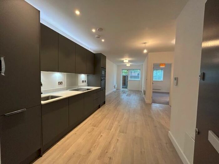 1 Bedroom Apartment To Rent In Clivemont Road, Maidenhead, SL6