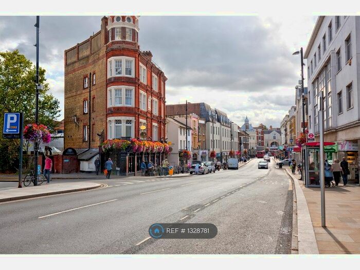 1 Bedroom Flat To Rent In The Quadrant, Richmond, TW9