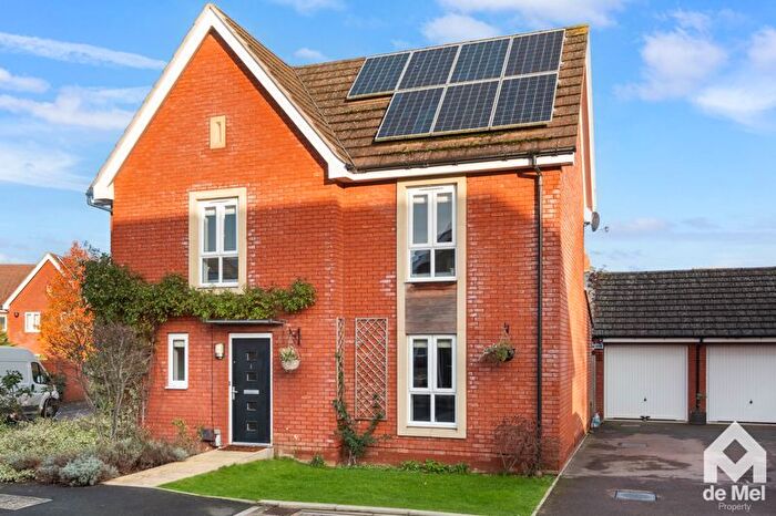 4 Bedroom Detached House For Sale In Whittle Close, Stoke Orchard, Cheltenham, GL52