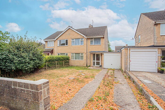 3 Bedroom Semi Detached House For Sale In St Marys Road, Tetbury, GL8