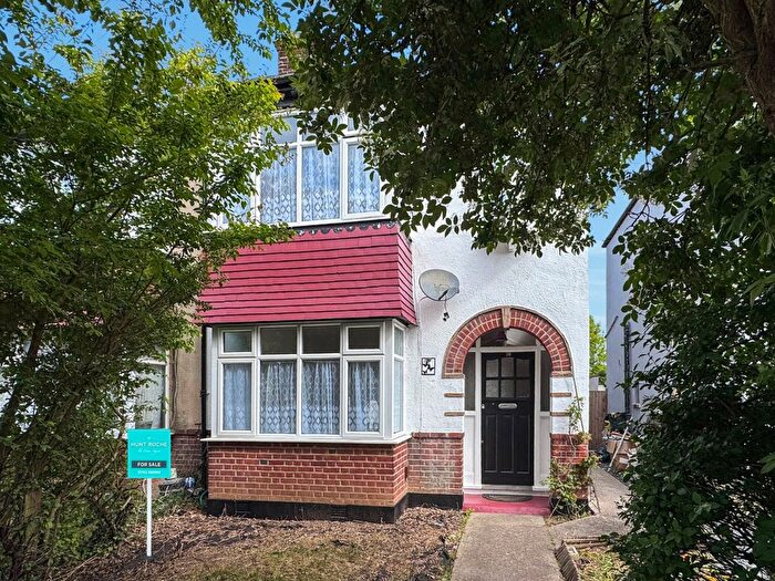 3 Bedroom Semi-Detached House For Sale In Cromwell Road, Southend-On-Sea, Essex, SS2