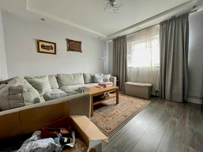 3 Bedroom Property To Rent In Bannister Close, Greenford, UB6