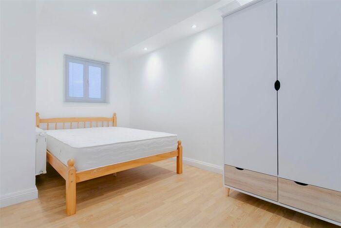1 Bedroom Flat To Rent In Courtfield Gardens, South Kensington, SW5