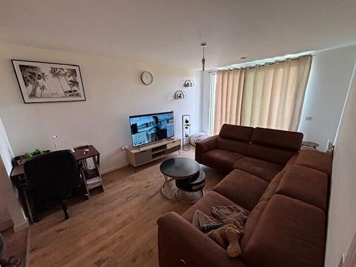2 Bedroom Flat For Sale In Cathedral View, Derby, DE1