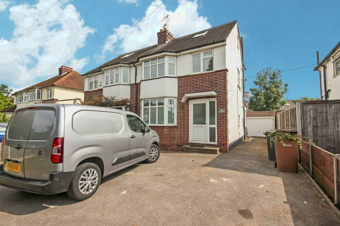 4 Bedroom Semi-Detached House To Rent In Waterhouse Lane, Chelmsford, CM1
