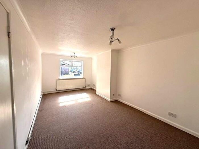 1 Bedroom Flat To Rent In School Court, Oak Street, Cwmbran, NP44