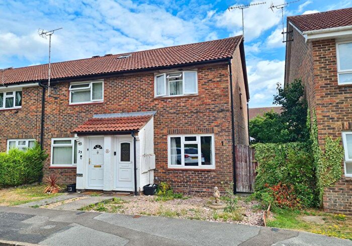 2 Bedroom End Of Terrace House For Sale In Alfred Close, Totton, Southampton, SO40