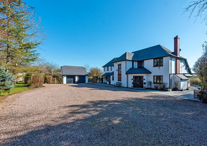 5 Bedroom Detached House For Sale In Lower Broadheath, Worcester, Worcestershire, WR6