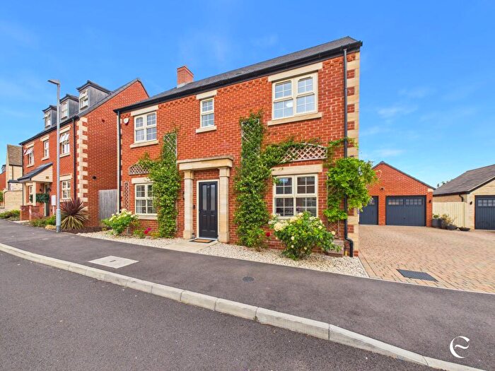 4 Bedroom Detached House For Sale In Top Lock Meadows, Stamford, PE9