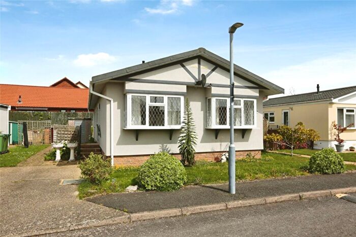 2 Bedroom Park Home For Sale In Hamble Park, Fleet End Road, Warsash, Southampton, SO31