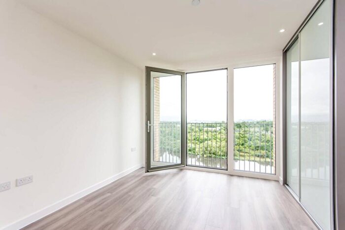 2 Bedroom Flat For Sale In Moorhen Drive, Hendon, London, NW9