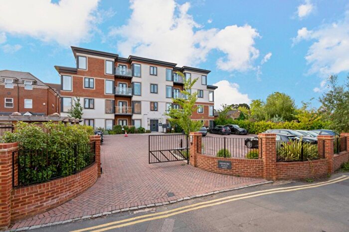 2 Bedroom Apartment For Sale In Springfield Lane, Weybridge, KT13