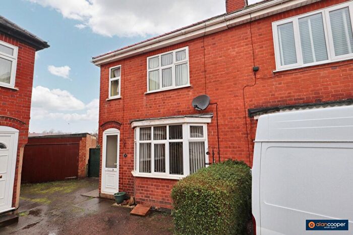 3 Bedroom Semi Detached House For Sale In Olton Place, Nuneaton, CV11