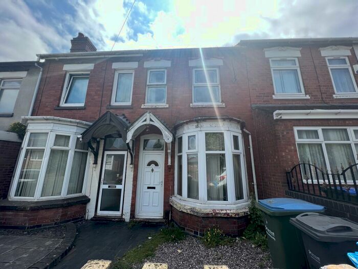 3 Bedroom House To Rent In Watery Lane, Smethwick, B67