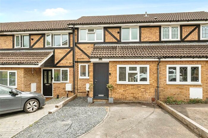 2 Bedroom Terraced House For Sale In Challis Place, Bracknell, Berkshire, RG42