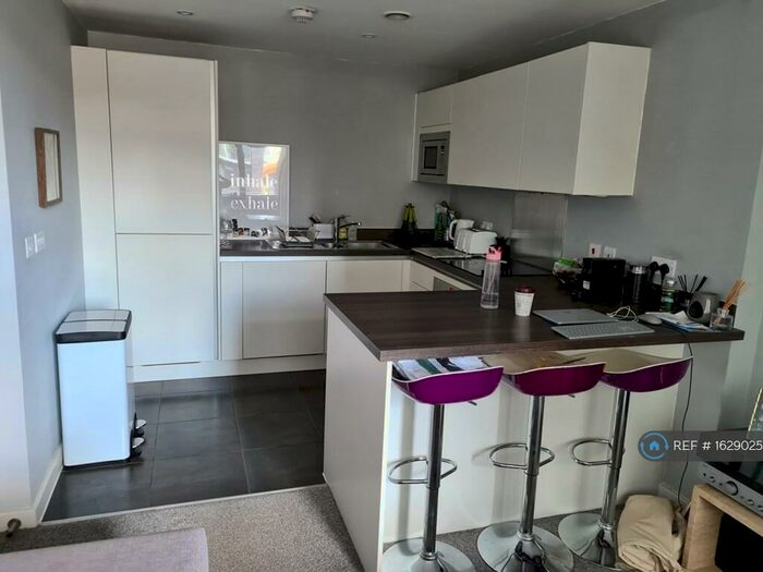 2 Bedroom Flat To Rent In Potato Wharf, Manchester, M3