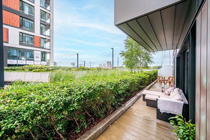 2 Bedroom Flat For Sale In Deveraux House, Woolwich Riverside, London, SE18