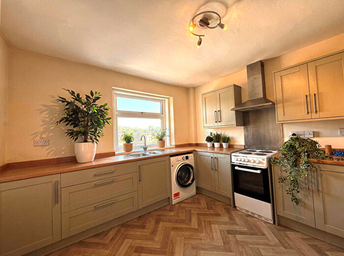 1 Bedroom Apartment To Rent In Union Road, Crediton, EX17
