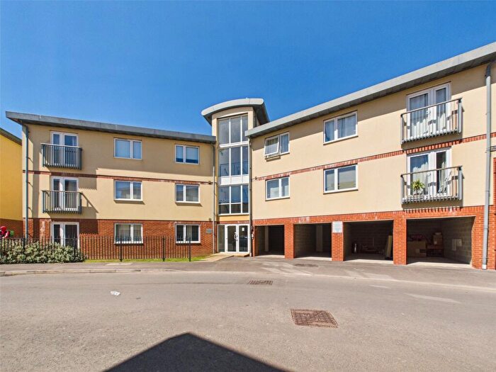 2 Bedroom Apartment For Sale In Longhorn Avenue, Gloucester, Gloucestershire, GL1