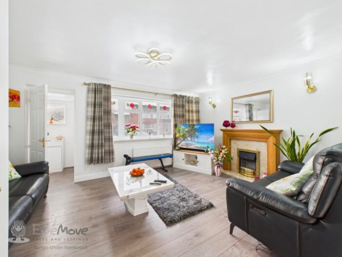 3 Bedroom Semi Detached House For Sale In Fairham Road, Stretton, Burton-on-trent, Staffordshire, DE13