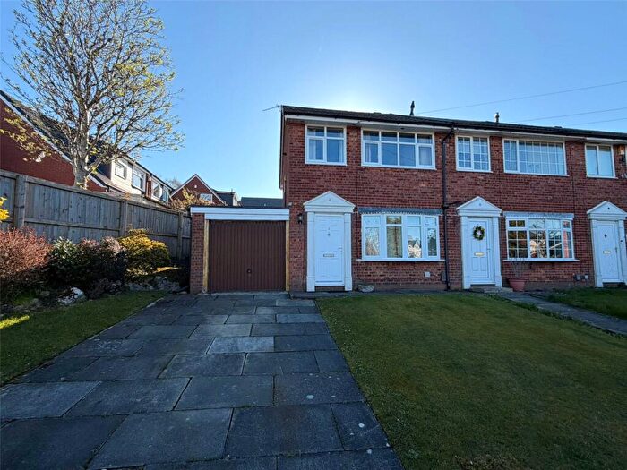 3 Bedroom Semi Detached House For Sale In Chiltern Close, Horwich, Bolton, Greater Manchester, BL6