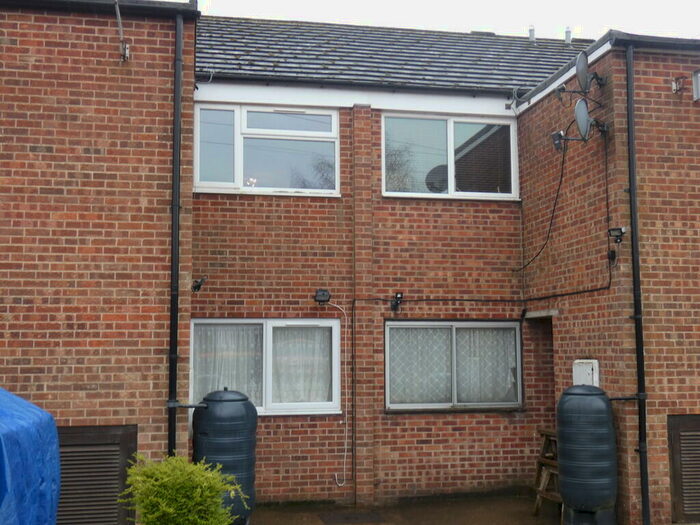 1 Bedroom Apartment To Rent In Clapham Mk$!, MK41