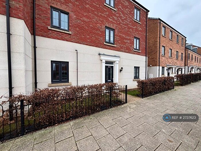 2 Bedroom Flat To Rent In London Road, Corby, NN17