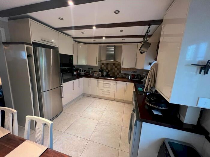 4 Bedroom Property To Rent In The Crossways, Hounslow, TW5