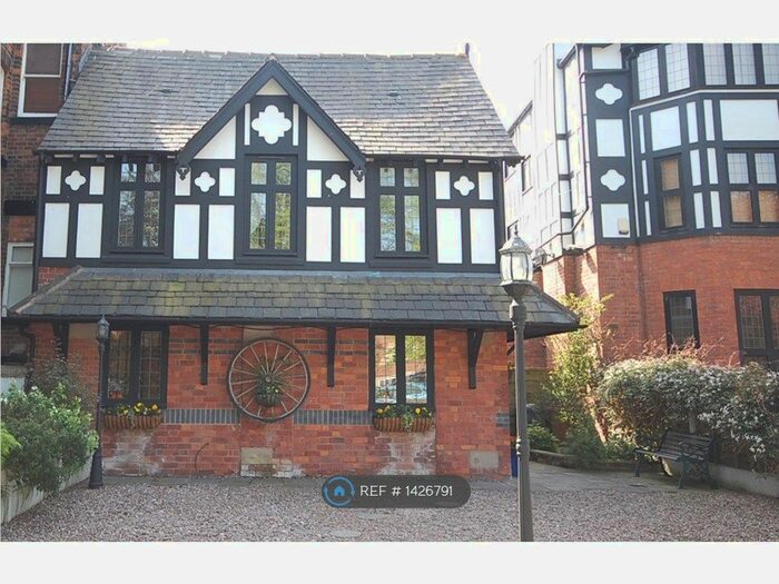 3 Bedroom Detached House To Rent In Half Edge Lane, Manchester, M30