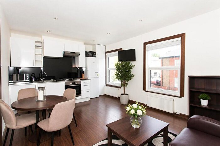 1 Bedroom Flat For Sale In Ariel Road, West Hampstead, NW6