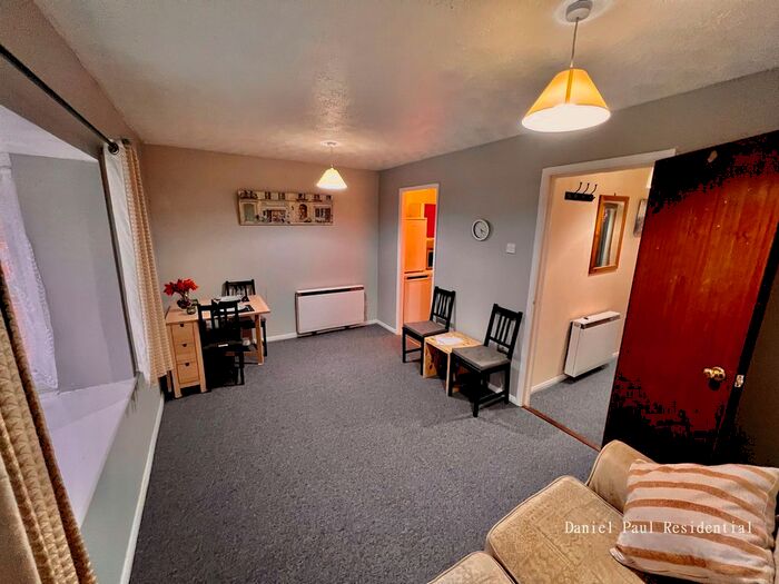 1 Bedroom Flat To Rent In Vicars Bridge Close, Wembley, HA0