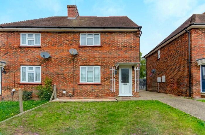 3 Bedroom Semi-Detached House To Rent In Fentum Road, Guildford, GU2