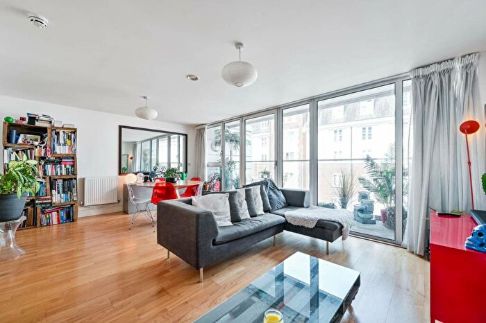 2 Bedroom Flat To Rent In Brookmill Road, , Deptford, London, SE8