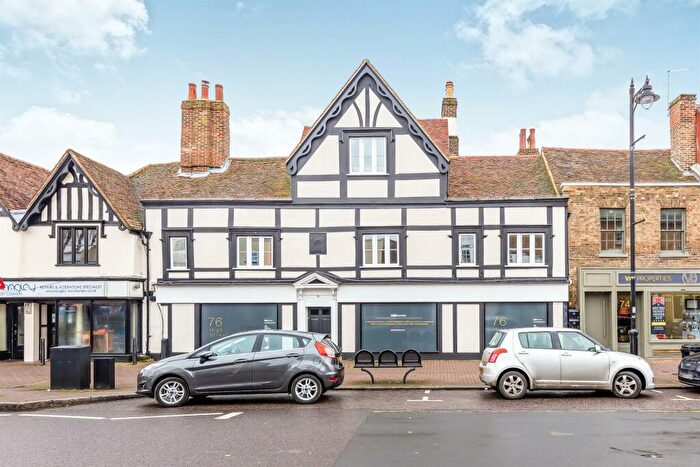 2 Bedroom Apartment To Rent In High Street, Hoddesdon, EN11