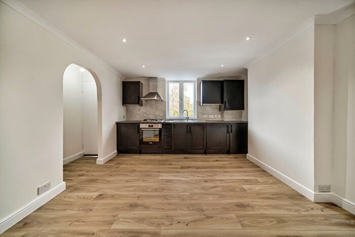 1 Bedroom Flat To Rent In Sheen Road, Richmond, TW9