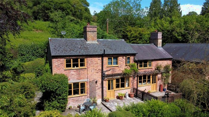 3 Bedroom Cottage For Sale In Pentre Llifior, Berriew, Welshpool, Powys, SY21