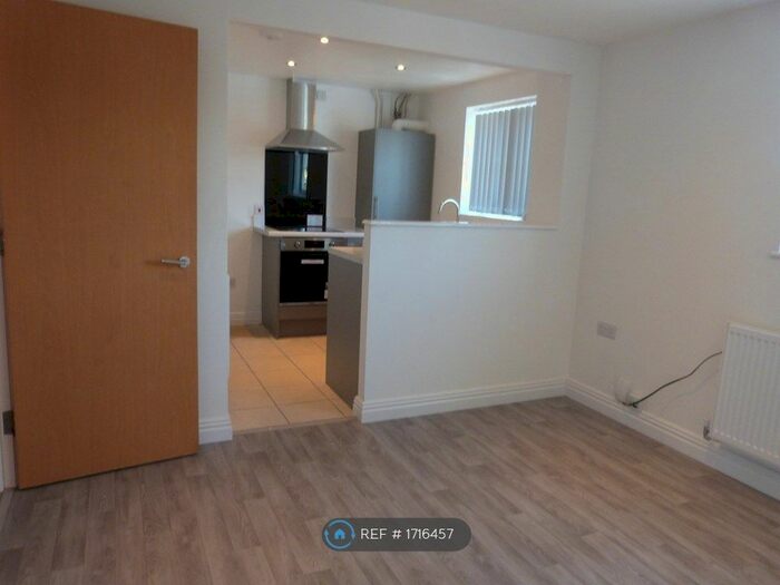 2 Bedroom Flat To Rent In Dorothy Avenue, Sandiacre, Nottingham, NG10