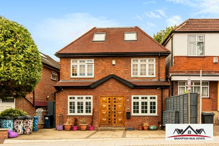 4 Bedroom Detached House To Rent In Princes Park Avenue, London, NW11